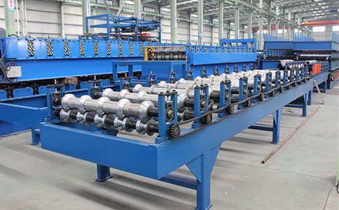 你知道彩鋼板設(shè)備有什么樣的應(yīng)用特點嗎？